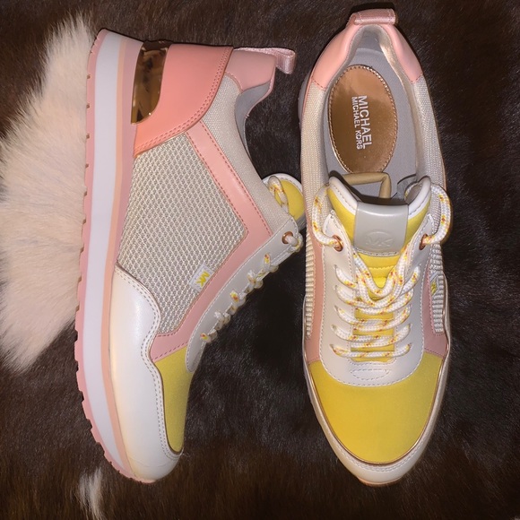 MICHAEL KORS MADDY TRAINER SNEAKERS - Picture 1 of 5